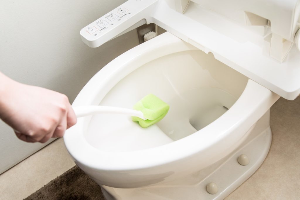 トイレの臭いや黒ずみ尿石汚れ掃除方法 おすすめ洗剤道具7選